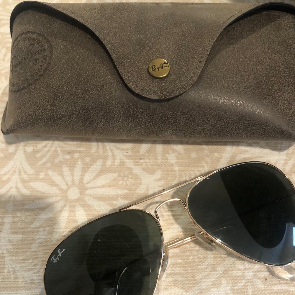 Ray Ban Aviator Sunglasses & case